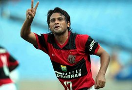 Maxi revela que Messi via os jogos do Flamengo e elogia trabalho do amigo Marcos Braz