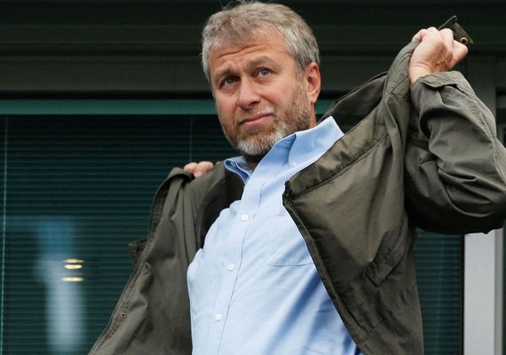 Abramovich chega a Moscou e governo Espanhol confisca mais ativos dele