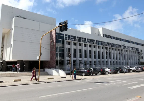 Mãe acusada de tentar matar filho de 10 meses vai a júri
