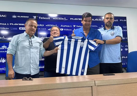 Moacir Júnior é apresentado no CSA e pede reforços para acesso na Série D