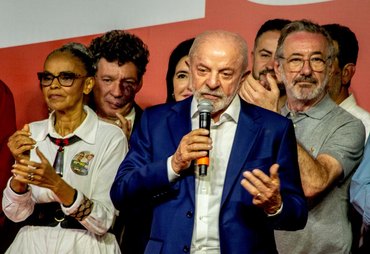 Lula admite 'prorrogação', mira abstenção e promete enfrentar bolsonarismo