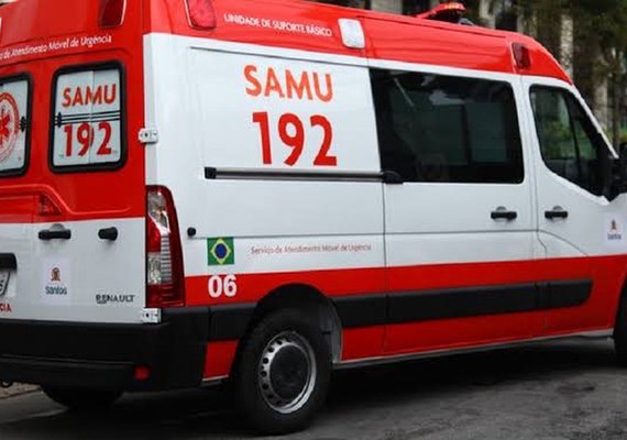 Homem sofre parada cardíaca após colisão entre moto e ônibus em Maceió