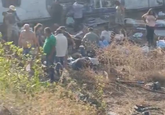 Acidente com ônibus de romeiros deixa 15 mortos, incluindo três crianças, no Sertão de Alagoas