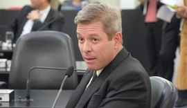 Novo presidente do PL ameaça cassar vereadores e eleva tensão com JHC