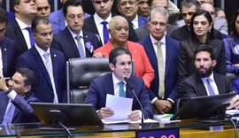 007 à brasileira? Na PEC da Blindagem, deputados só faltaram exigir 'licença para matar'