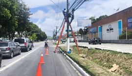 Projeto Poste Limpo inicia nova etapa de retirada de cabos irregulares dos postes em Maceió