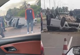 Capotamento de carro deixa dois mortos e pessoas feridas em Marechal Deodoro