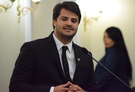 Deputado muda de partido e vai disputar reeleição pelo MDB