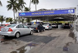 Prefeitura aumenta número de profissionais no drive-thru de Jaraguá