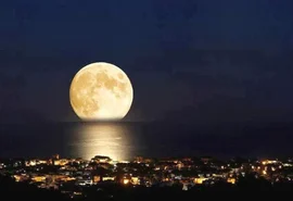 1ª superlua de agosto acontece hoje; confira o melhor horário para observar