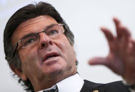 Toma posse hoje como presidente do STF o ministro Luiz Fux