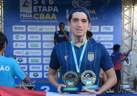 Alagoano Felipe Knowles sobe ao pódio nacional em travessia de 4 km na Bahia