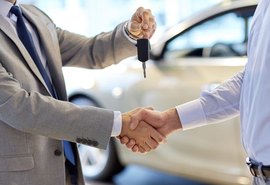 Com alta nos preços dos veículos, contribuinte pode estar devendo imposto