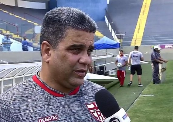 Marcelo Cabo fala contra arbitragem no empate do CRB