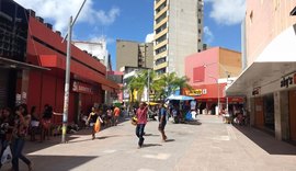 Mulher é presa tentando roubar no Centro de Maceió