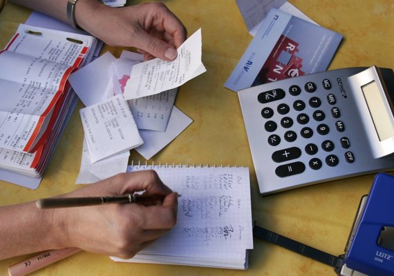 IPTU, IPVA: quais boletos chegam no início do ano e como ter desconto