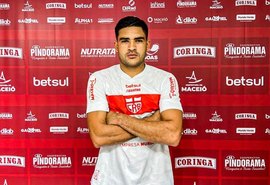 CRB contrata Júnior Brandão mas tem que aguardar a regularização do atacante para jogos