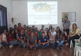Grupo de Estudos leva formação continuada para alfabetizadores