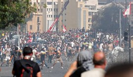 Em busca de respostas sobre a explosão, libaneses protestaram na manhã deste sábado