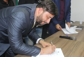 Téo Higino toma posse do cargo de prefeito de Campo Grande em Alagoas