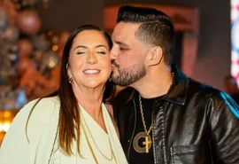 Mãe de Virginia Fonseca comunica término de relacionamento nas redes sociais