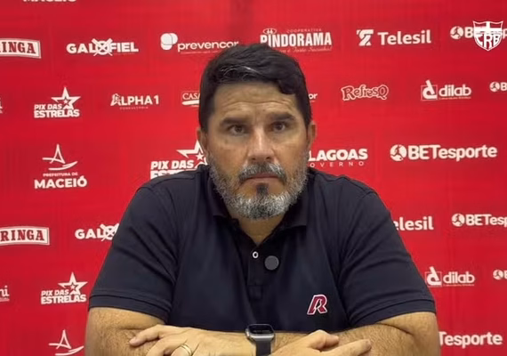 Barroca reconhece queda de rendimento e pede resposta urgente do CRB