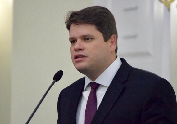 Davi Filho diz não ter relação com saída de Cícero Almeida