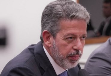 Lira mira o Senado e prepara ato político em Maceió para março