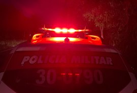 Criança de 5 anos é encontrada sozinha em imóvel no Jacintinho, em Maceió