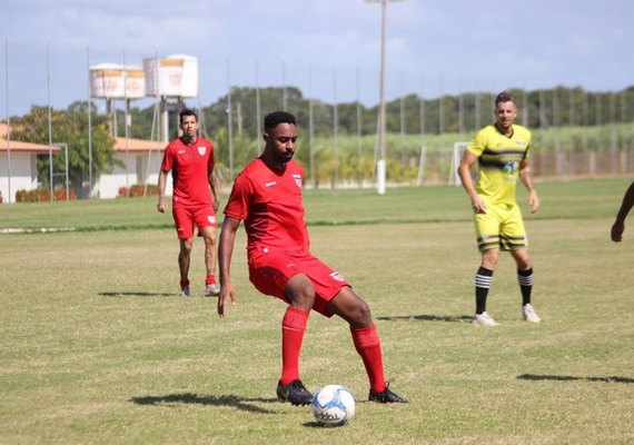 CRB vai ter semana cheia antes de encarar o Vitória