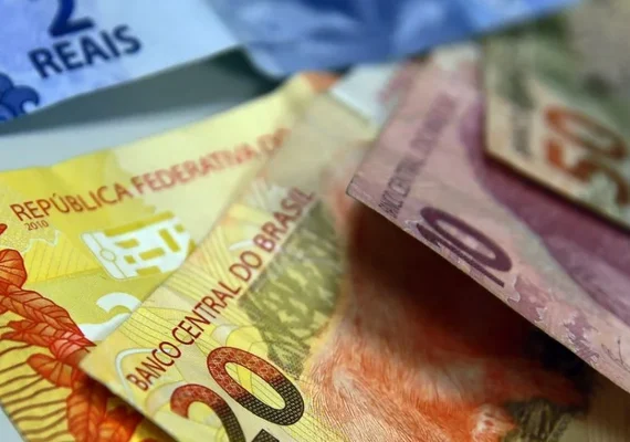 Governo eleva previsão do salário mínimo de 2027 para R$ 1.741