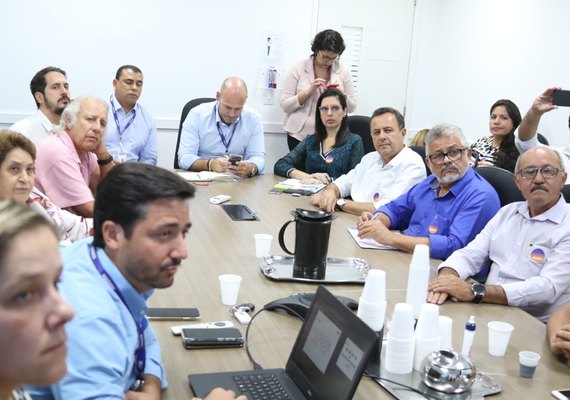 Durante encontro, prefeitos alagoanos cobram melhorias da Equatorial