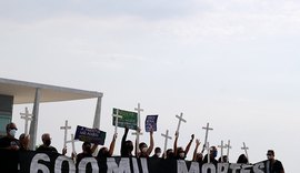 Renan notifica cancelamento de cerimônia que homenagearia as vítimas da Covid-19