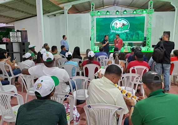 Encontro na Expo bacia comemora os 20 anos do Programa do Leite em AL