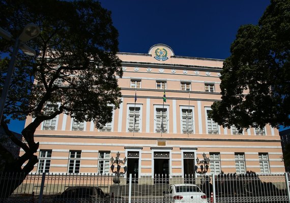 Instituto divulga pesquisa sobre cenário político de Alagoas