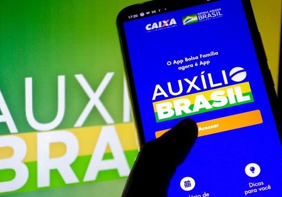 Câmara deve votar MP que cria benefício extra para o Auxílio Brasil