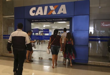 Caixa libera abono salarial para nascidos em julho e agosto