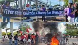 Manifestantes bloqueiam BR-104, na Ufal, em protesto contra feminicídios