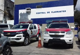 Homem bate em mulher enquanto ela segurava filho recém-nascido