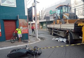 Motociclista morre após colisão com caminhão, no Centro de Maceió