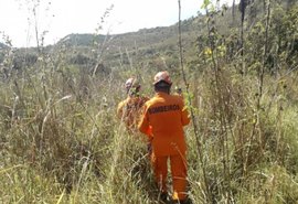 Helicóptero dos bombeiros realiza buscas por idoso desaparecido há cinco dias
