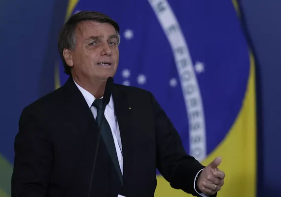 Bolsonaro: ‘Dispenso apoio de quem pratica violência contra opositores’