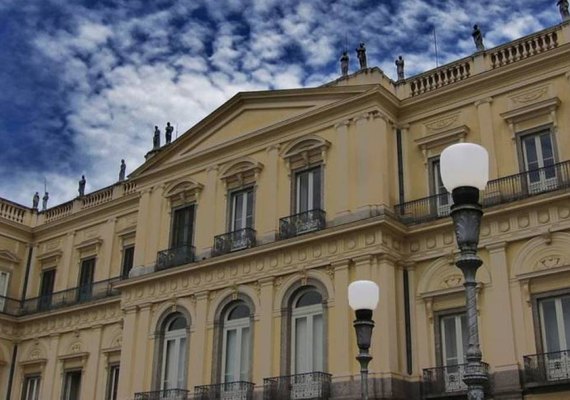 MEC destina R$ 900 mil para reconstrução do Museu Nacional