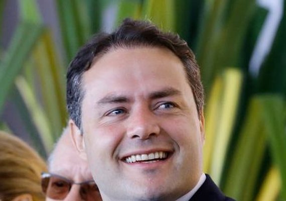 Novas mudanças pontuais no governo de Renan Filho acontecerão sem pressa