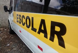 Condutores de vans escolares devem renovar licenciamento