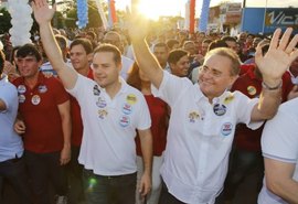 No domingo Renan Filho fez caminhada em Penedo