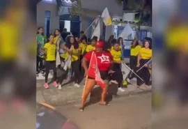 Vídeo: apoiadoras de Lula e de Bolsonaro dançam juntas na Bahia