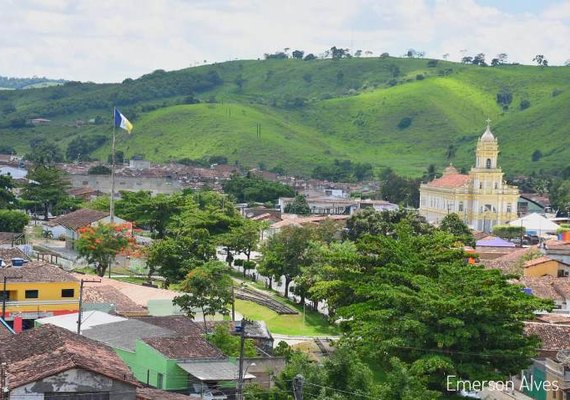 Moradores encontram corpo decapitado em matagal no interior de Alagoas