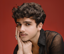 Caike Souza apresenta show da turnê de lançamento de novo álbum em Maceió