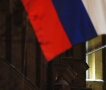 Ações de Trump indicam tentativa de reaproximação com a Rússia, diz jornal